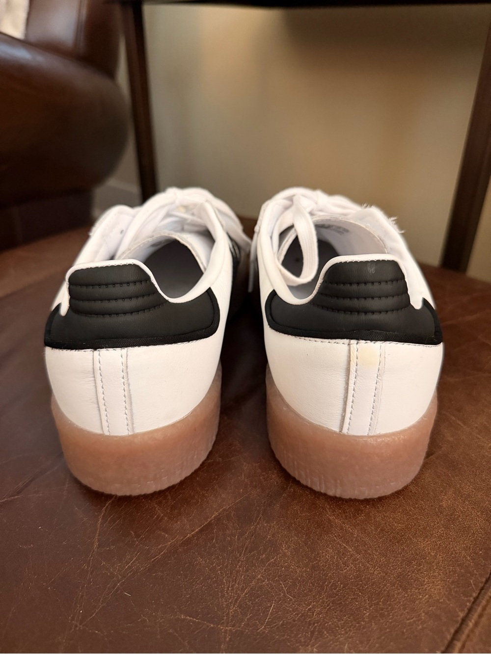 Adidas Women’s Sambae Sneakers in White & Black with Gum Sole. Sz 8.5. EUC. - Picture 5 of 11